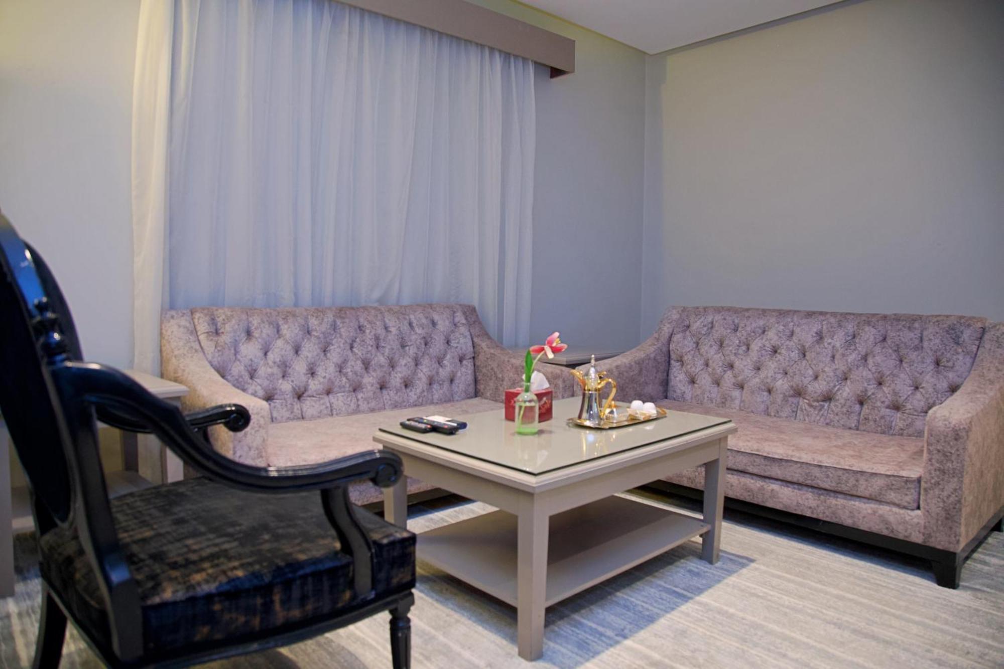 Sharz Hotel Бурайда Екстер'єр фото