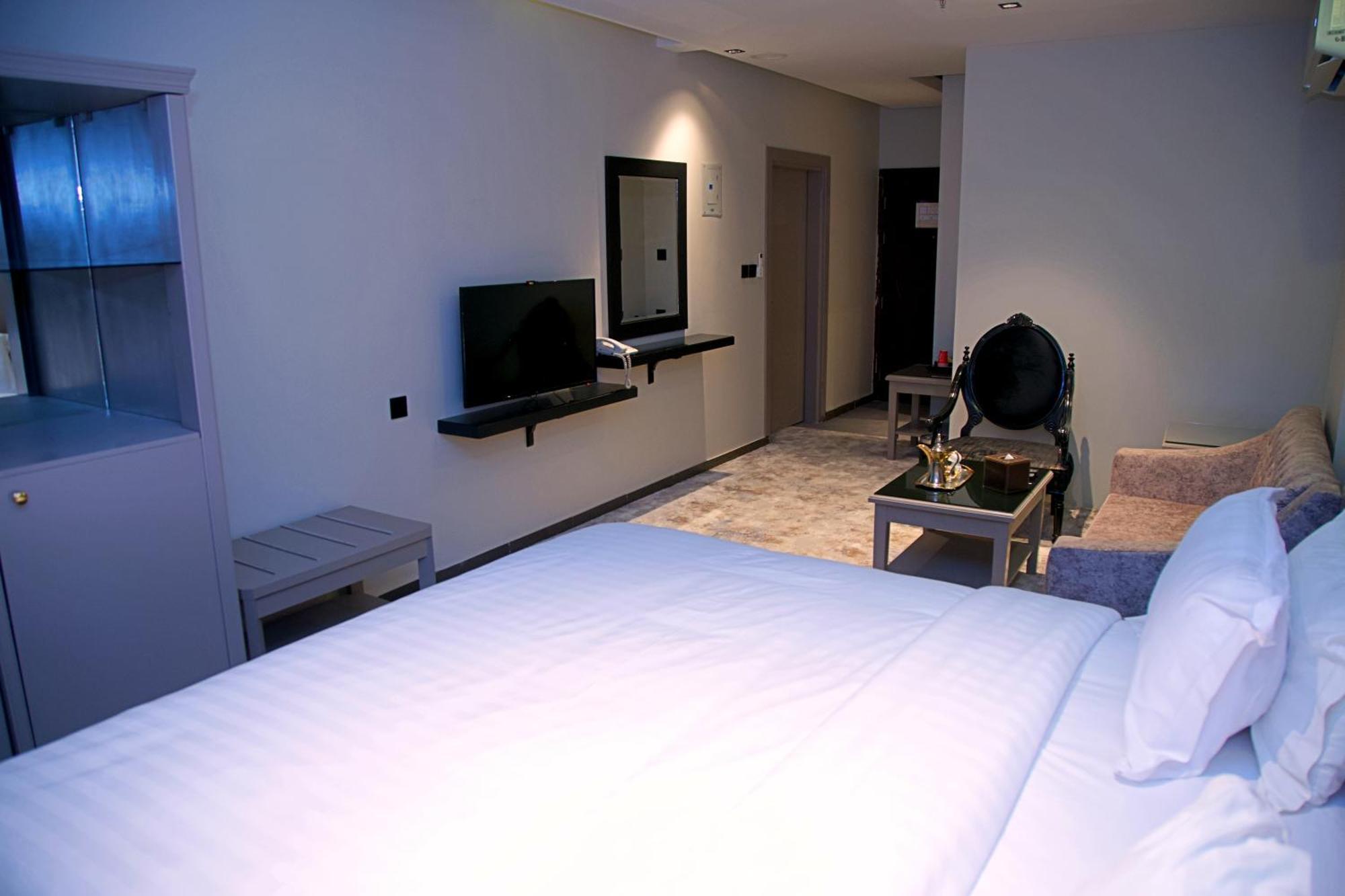Sharz Hotel Бурайда Екстер'єр фото