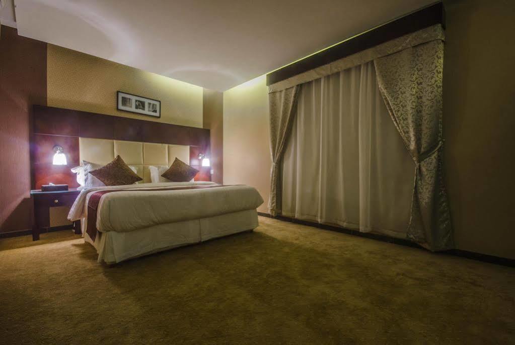 Sharz Hotel Бурайда Екстер'єр фото