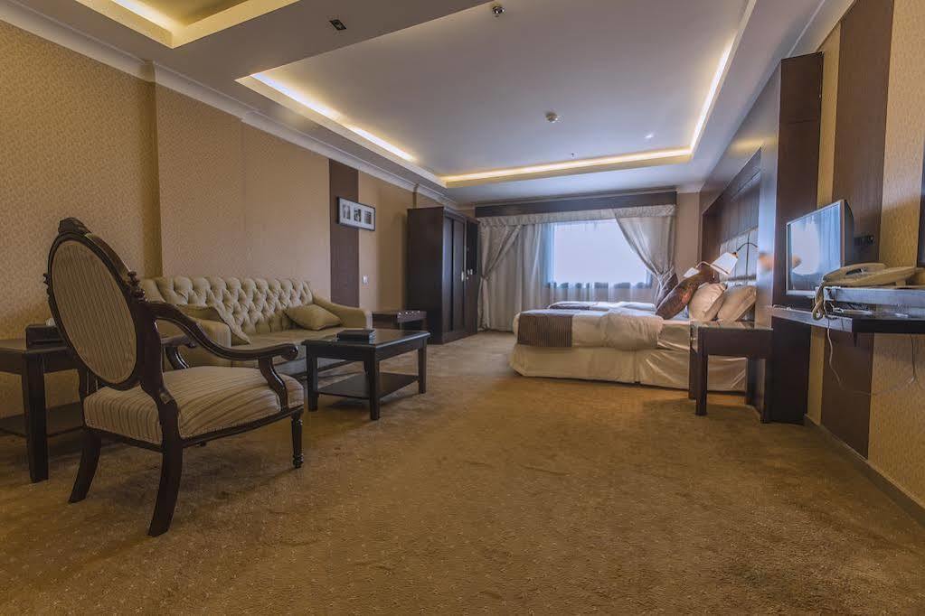 Sharz Hotel Бурайда Екстер'єр фото